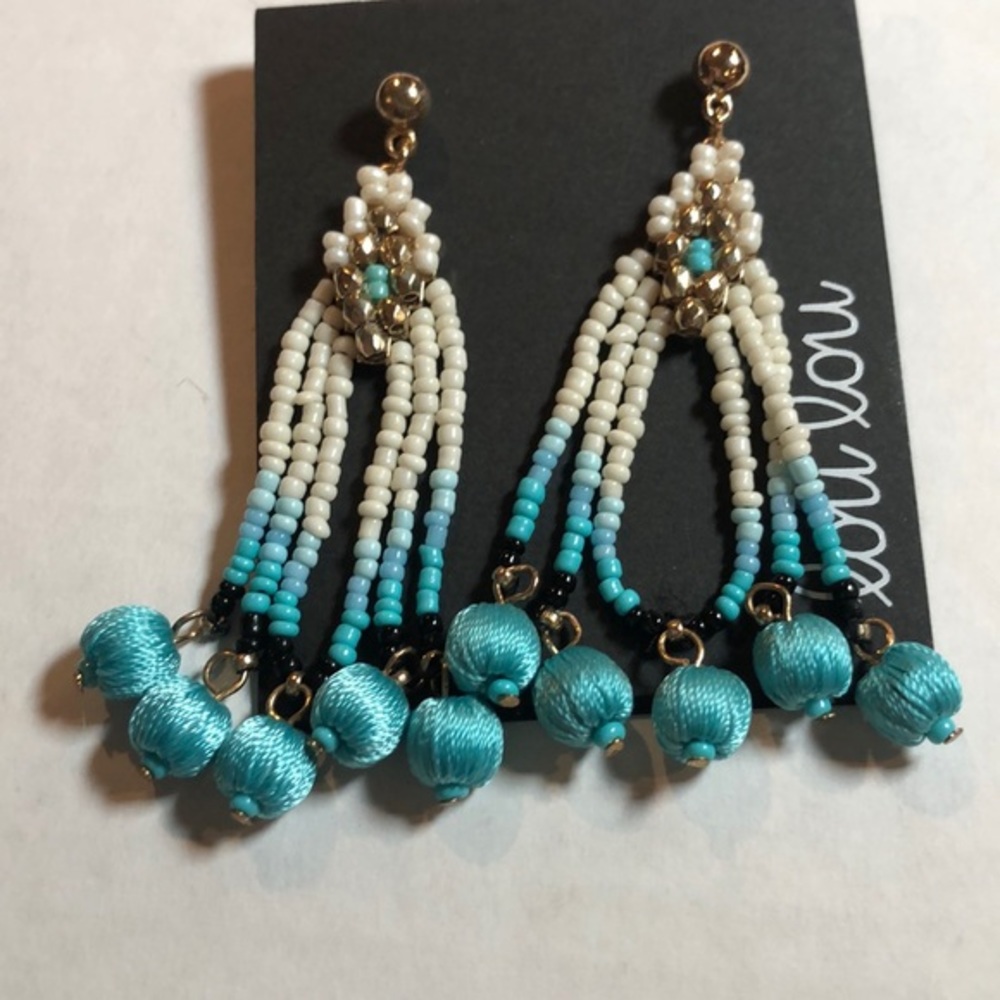 NWT Seed bead turquoise dangle pierced earrings